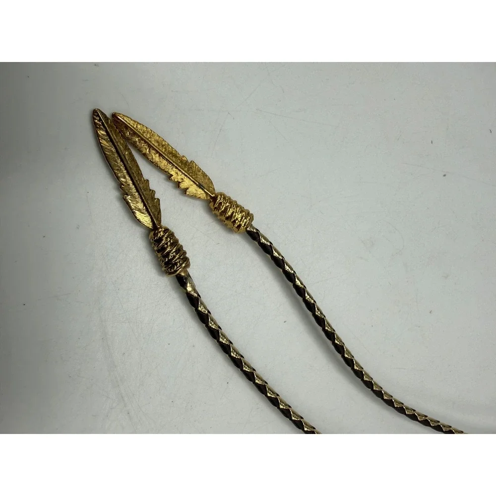 Vintage Dennis Dahl 1996 Wood Bolo Tie 1907 Indian Head Penny Gold Feather Tips